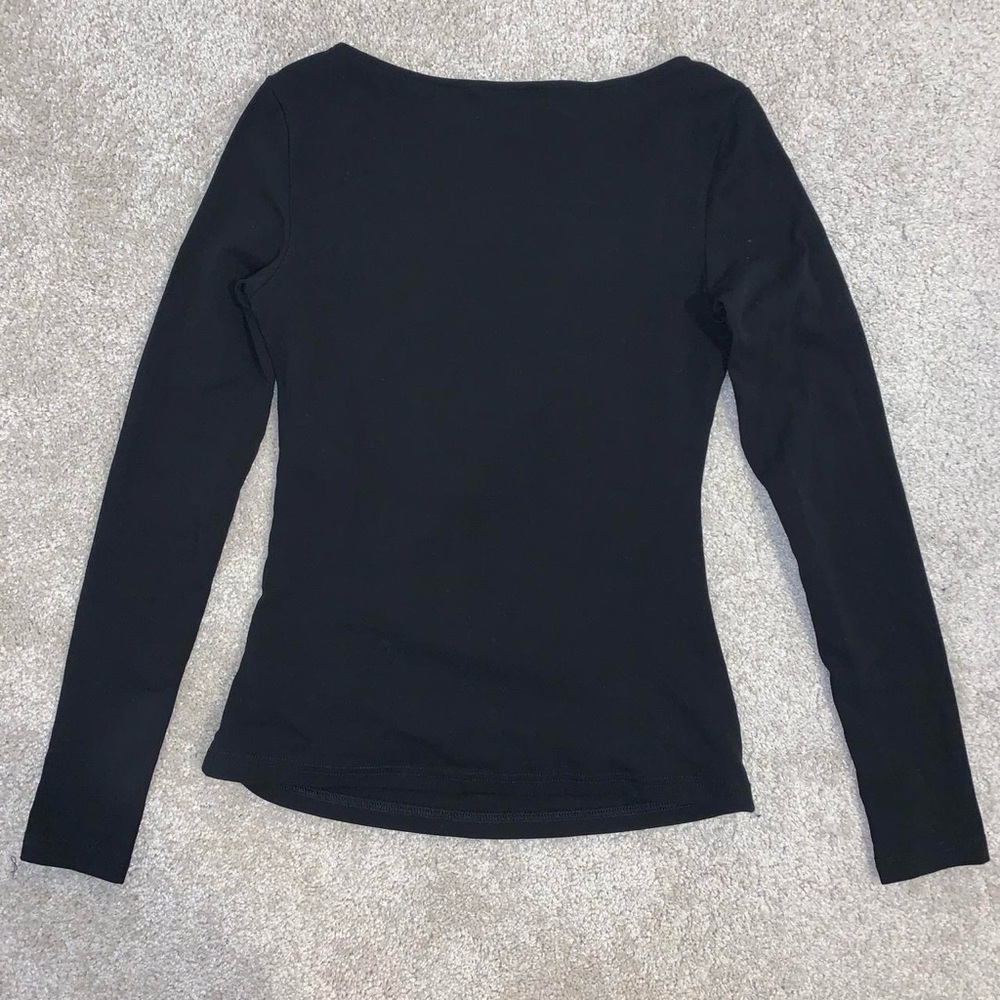 ASYMMETRIC NECKLINE TOP WITH RUCHED SIDE DETAILS 💞 - Picture 3 of 4